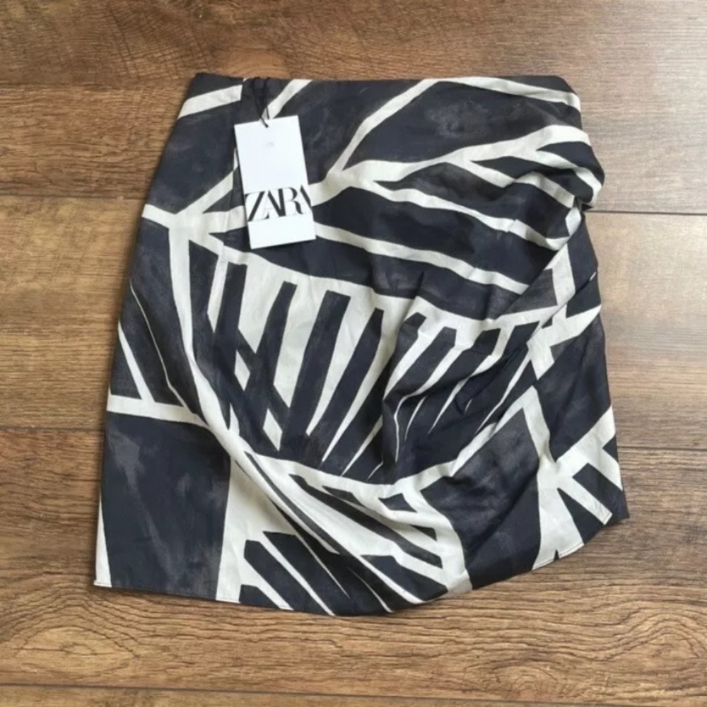 Zara Draped Printed asymmetric Skirt - Picture 5 of 11